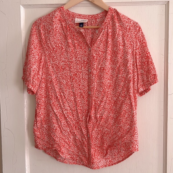 NWT white and reddish/orange floral top - Picture 3 of 5